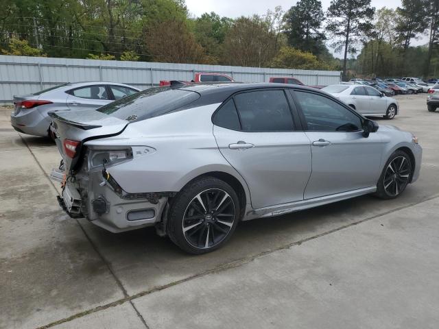  TOYOTA CAMRY 2020 Srebrny