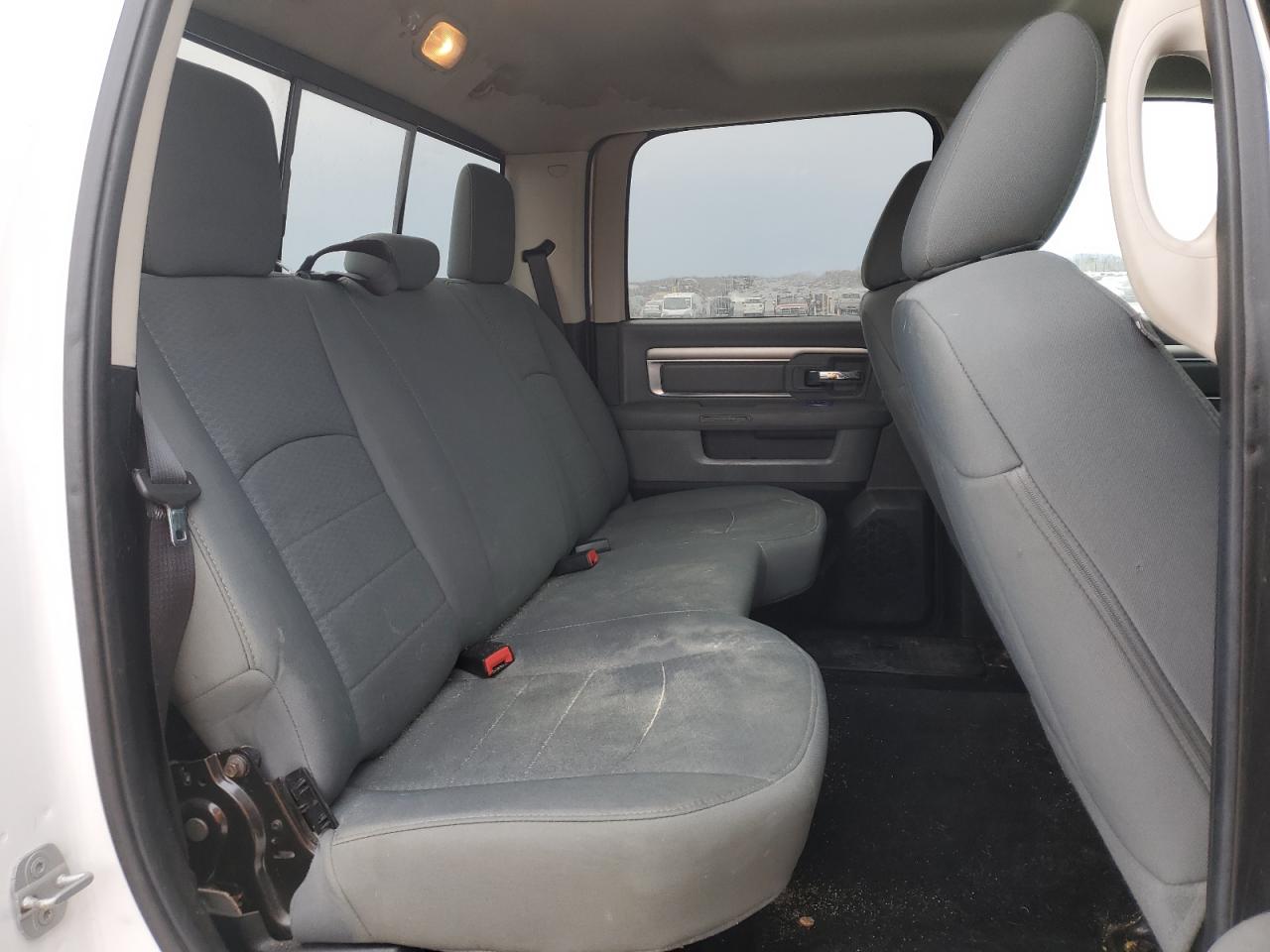 2014 RAM 2500 - Image 10