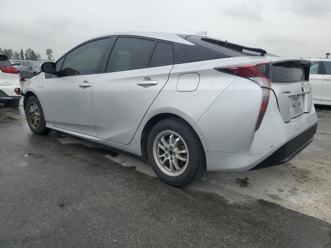 2017 Toyota Prius - Image 2