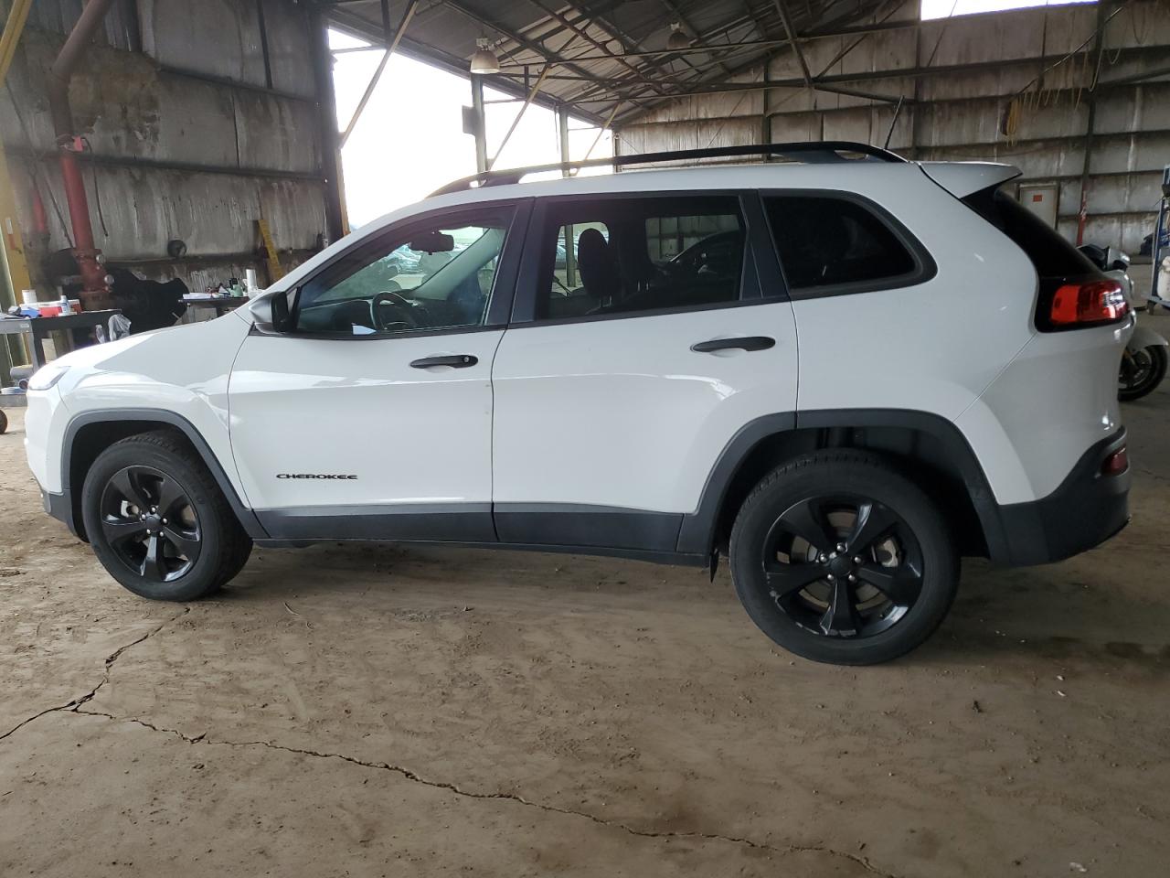 2017 Jeep Grand Cherokee - Image 2
