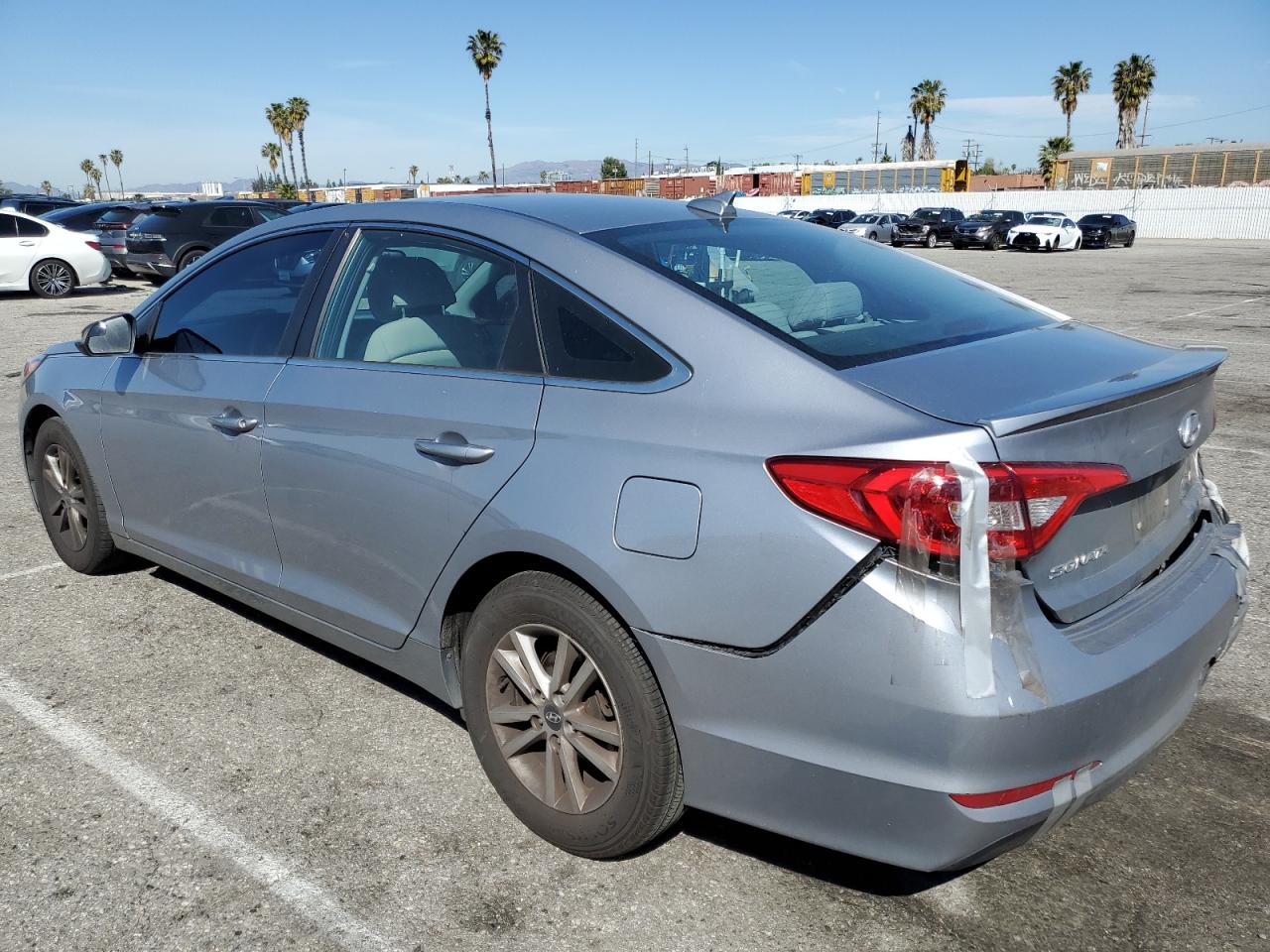 2017 Hyundai Sonata - Image 2