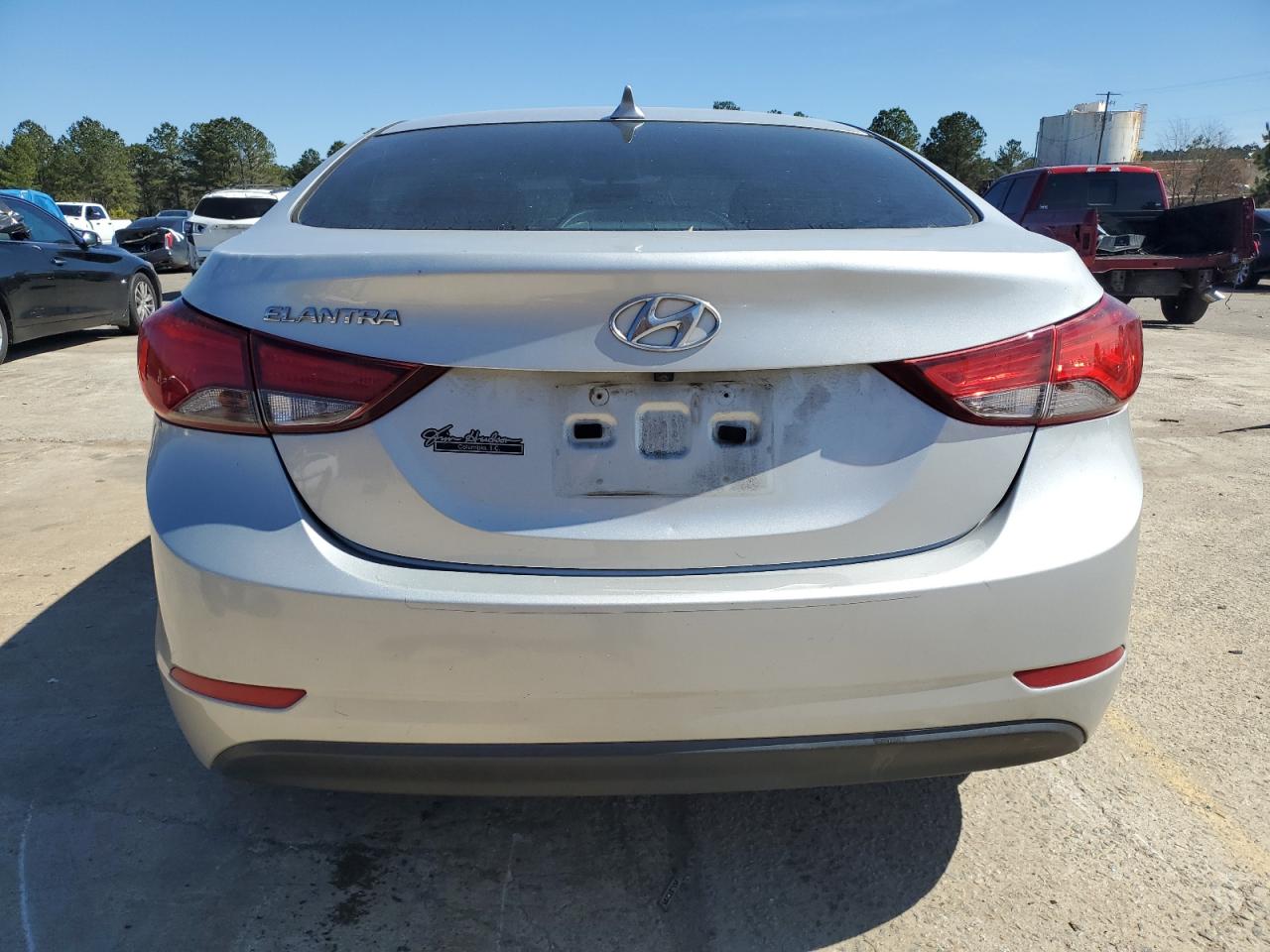 2015 Hyundai Elantra - Image 6