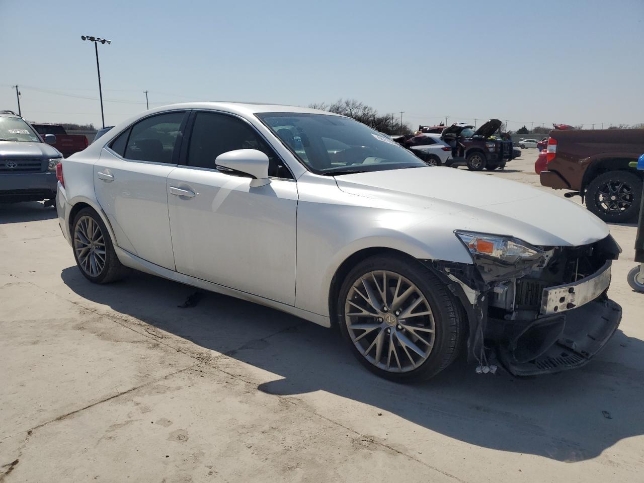 2015 Lexus IS - Image 4