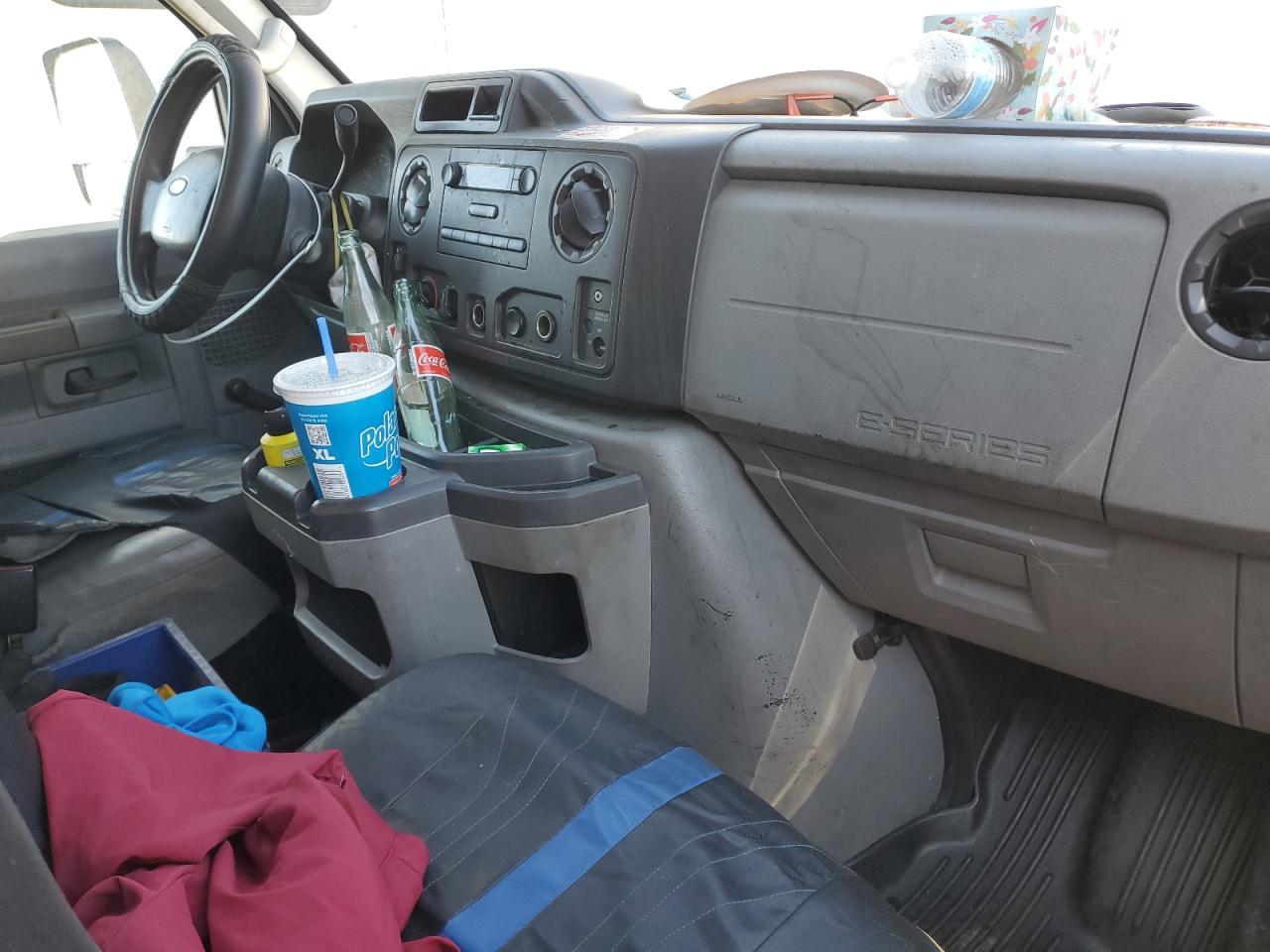 2015 Ford Econoline - Image 8