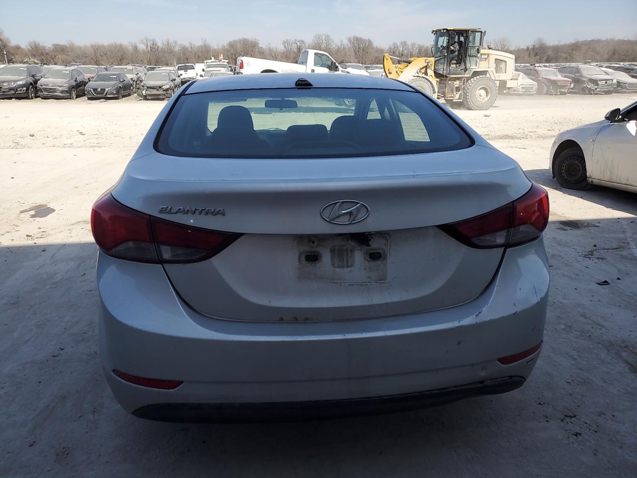 2016 Hyundai Elantra - Image 6