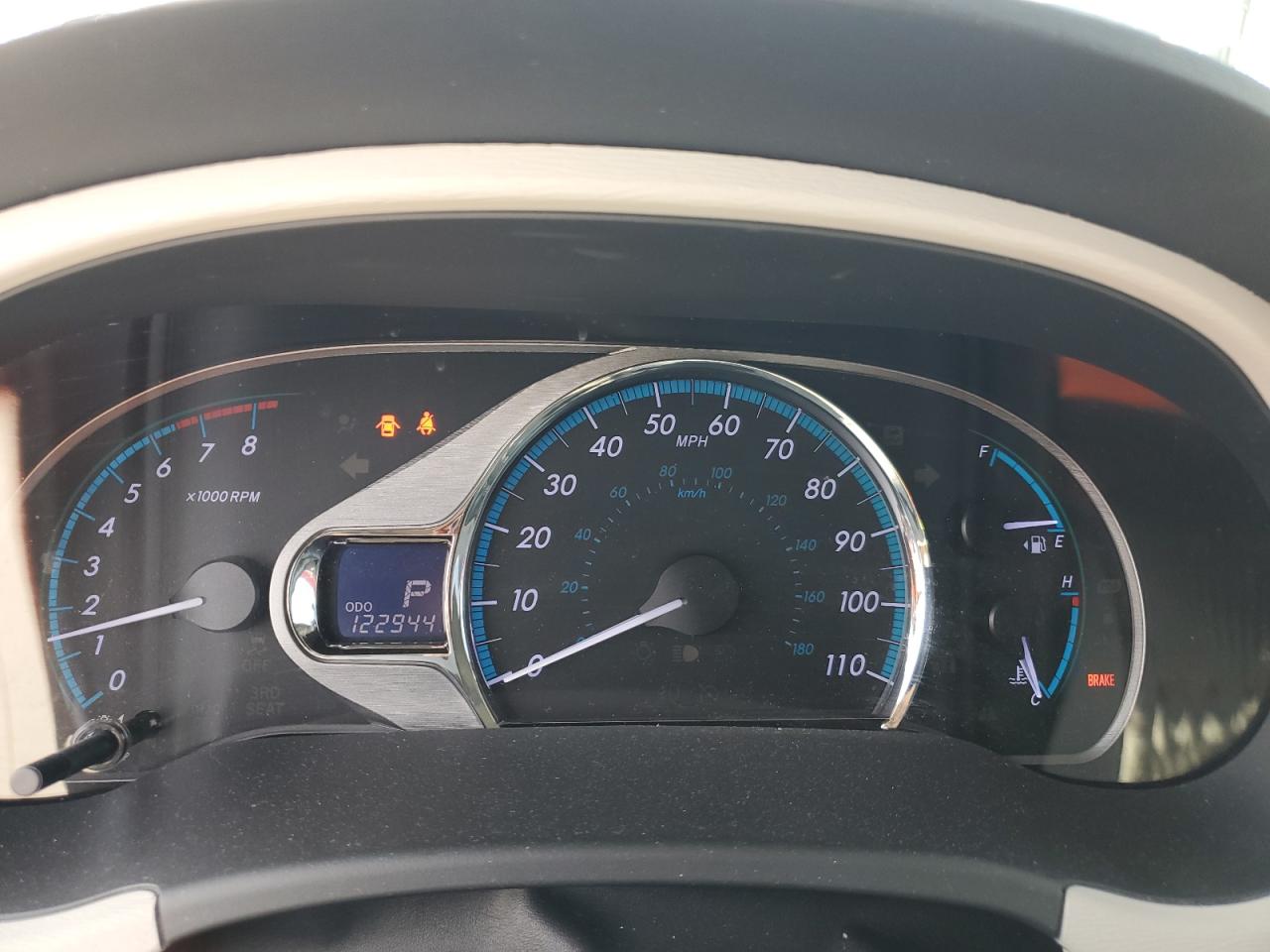 2012 Toyota Sienna - Image 10