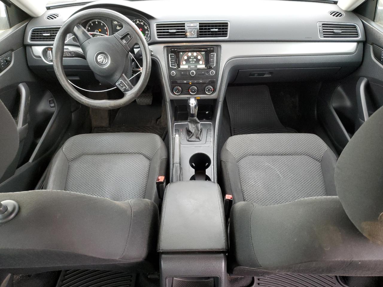 2014 Volkswagen Passat - Image 8
