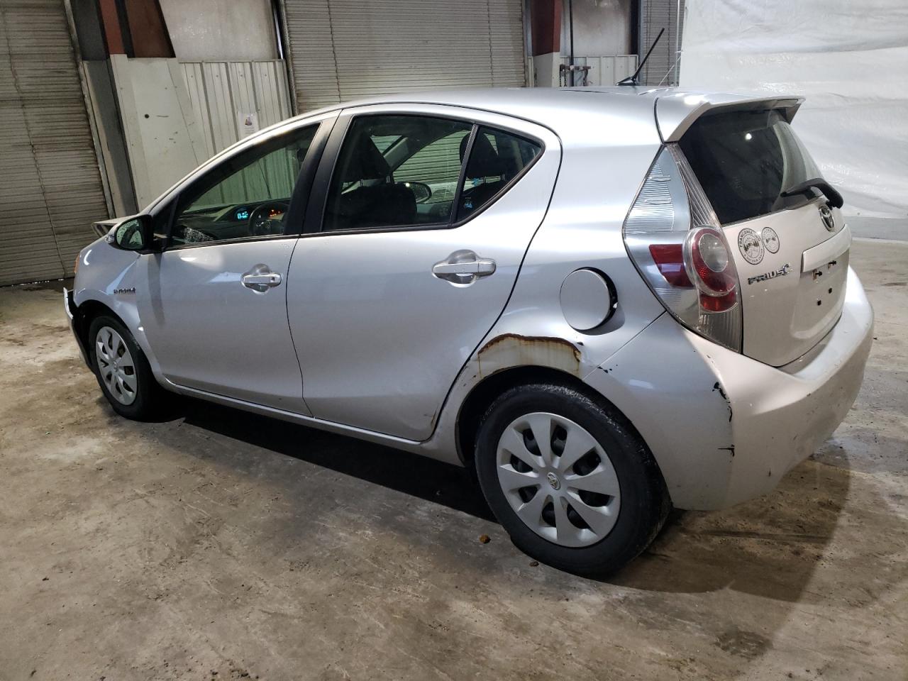 2014 Toyota Prius - Image 2