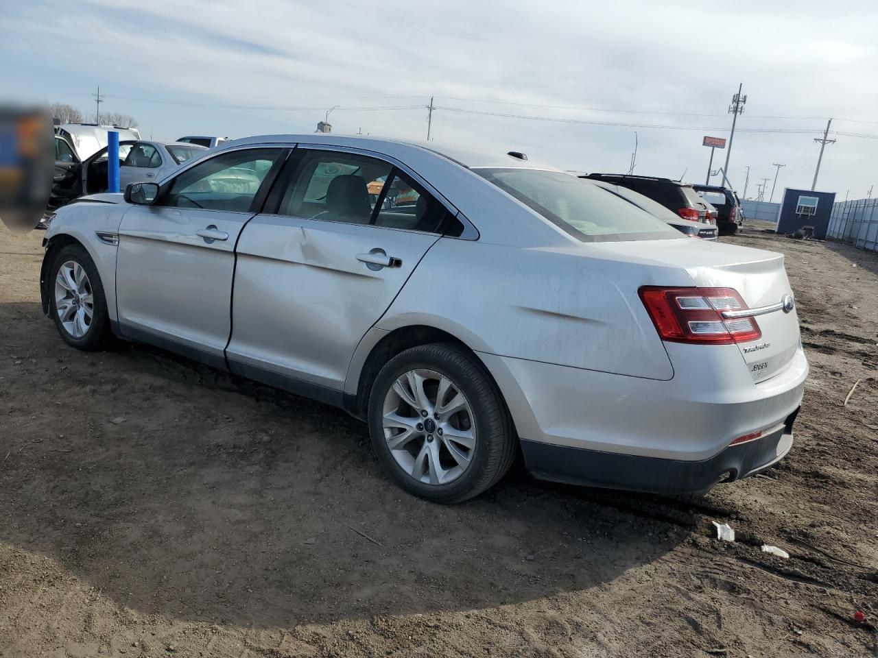 2013 Ford Taurus - Image 2