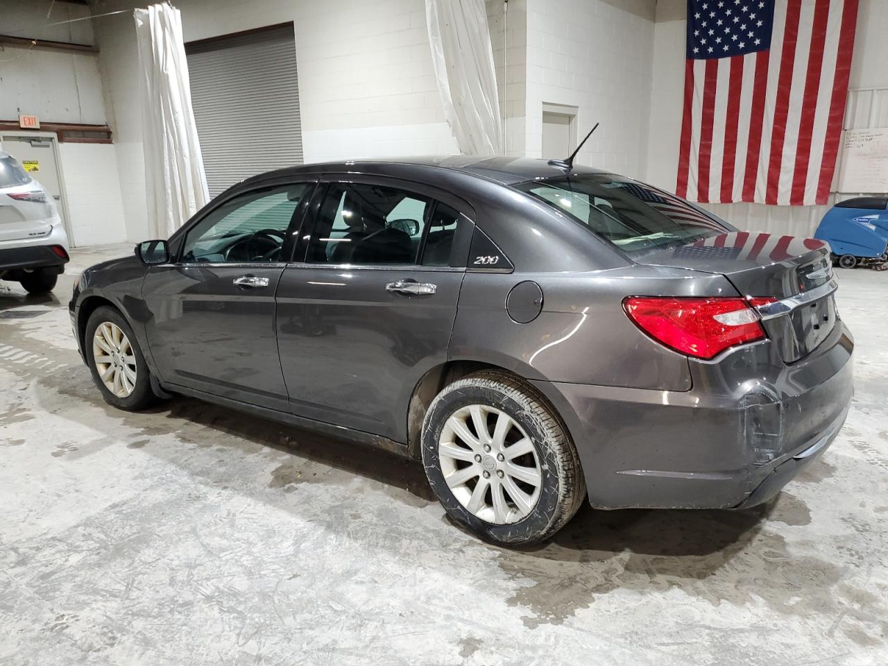 2014 Chrysler 200 - Image 2