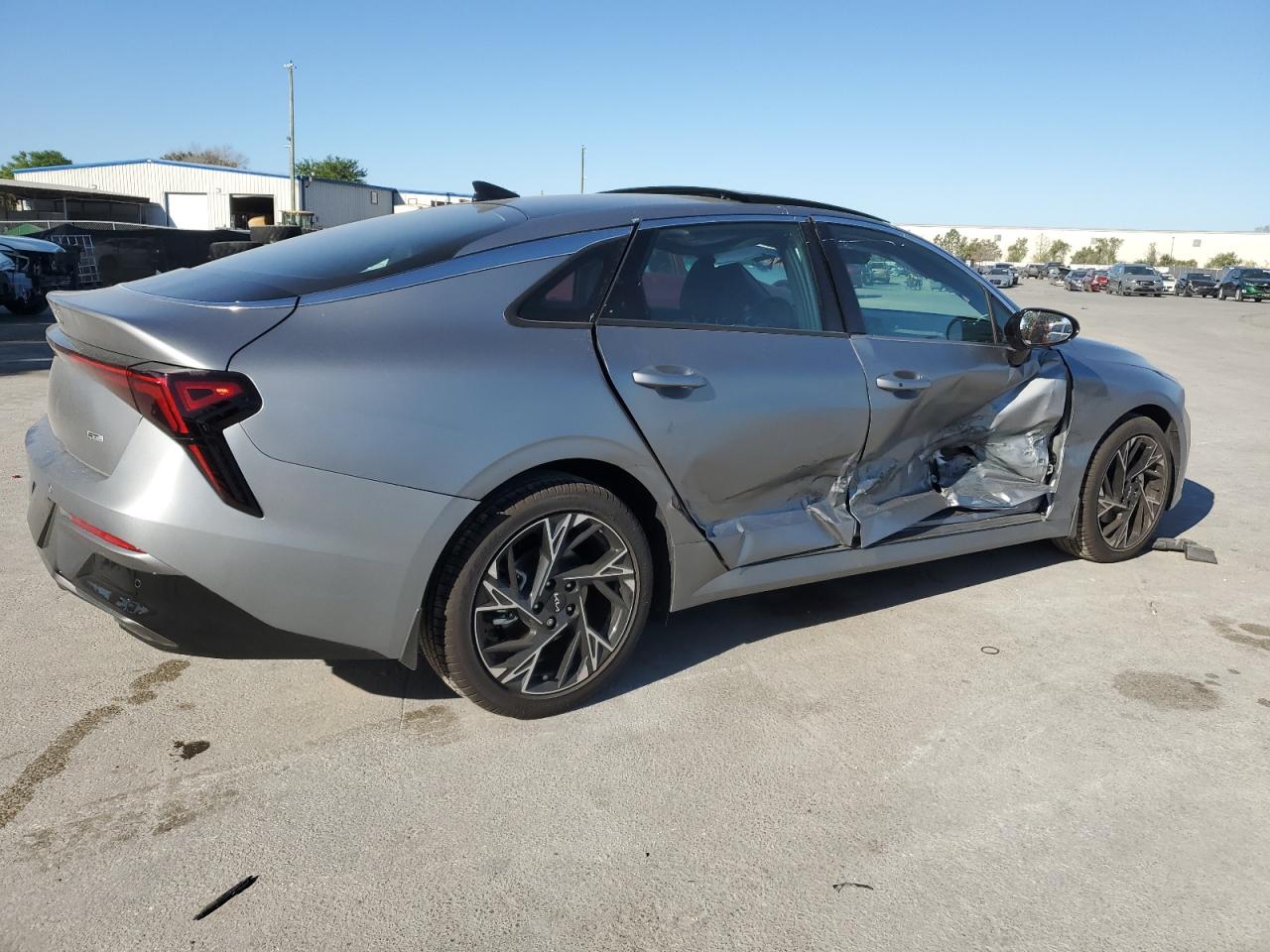 2025 Kia K5 - Image 3