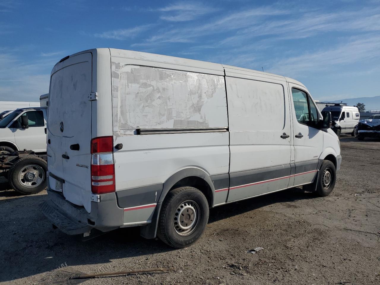 2014 Mercedes-Benz Sprinter - Image 3