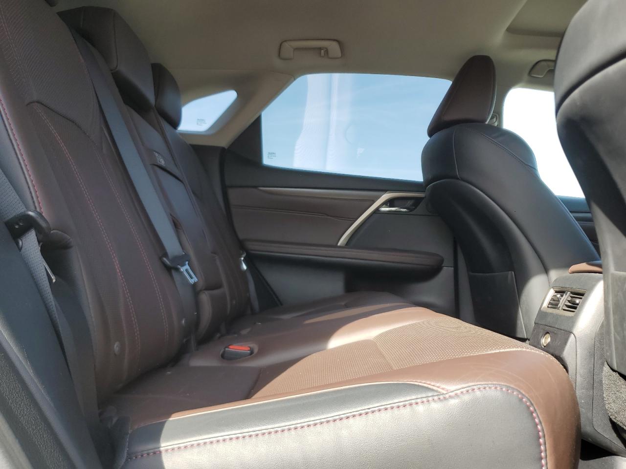 2016 Lexus RX - Image 11