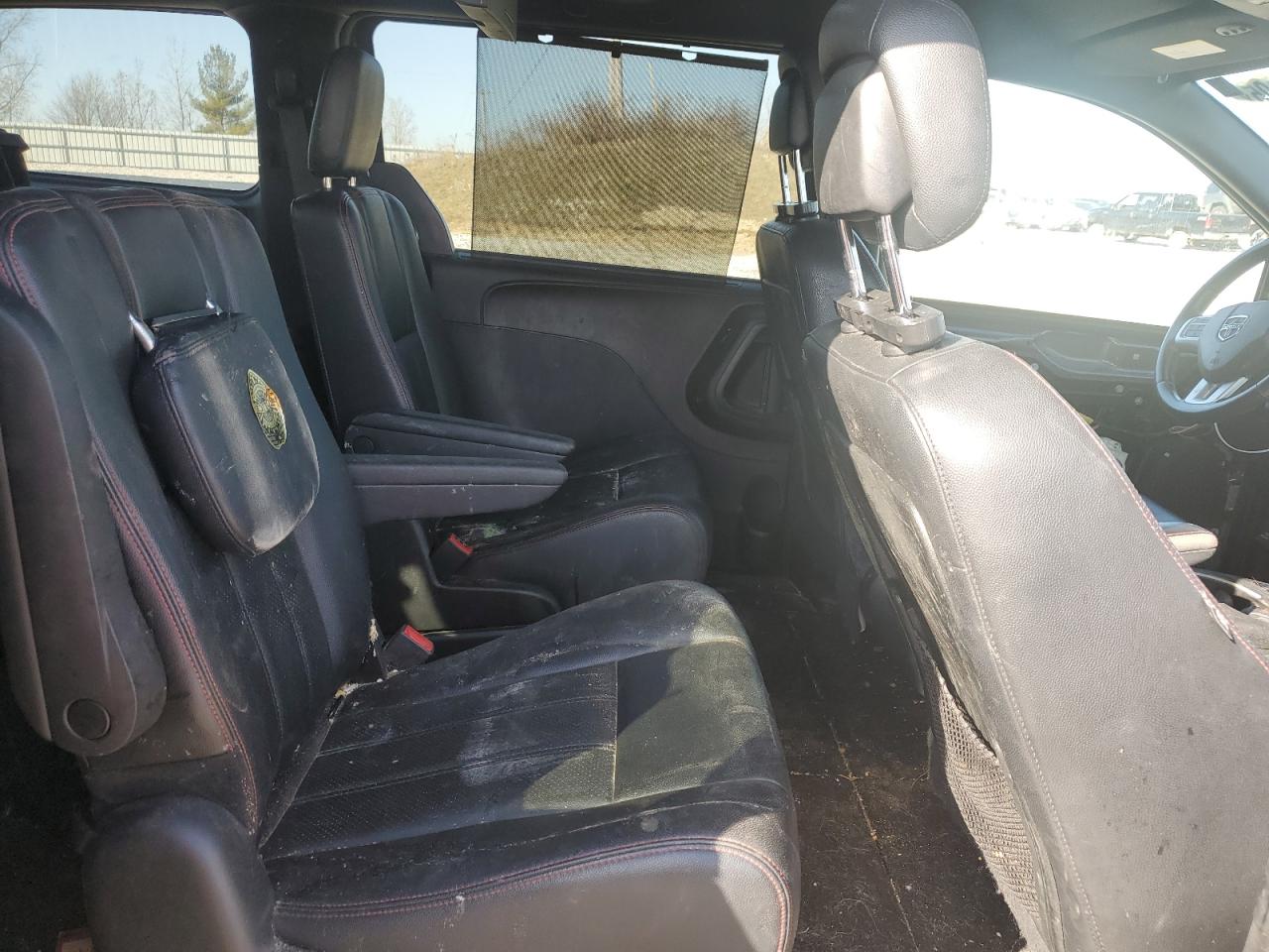 2018 Dodge Caravan - Image 11