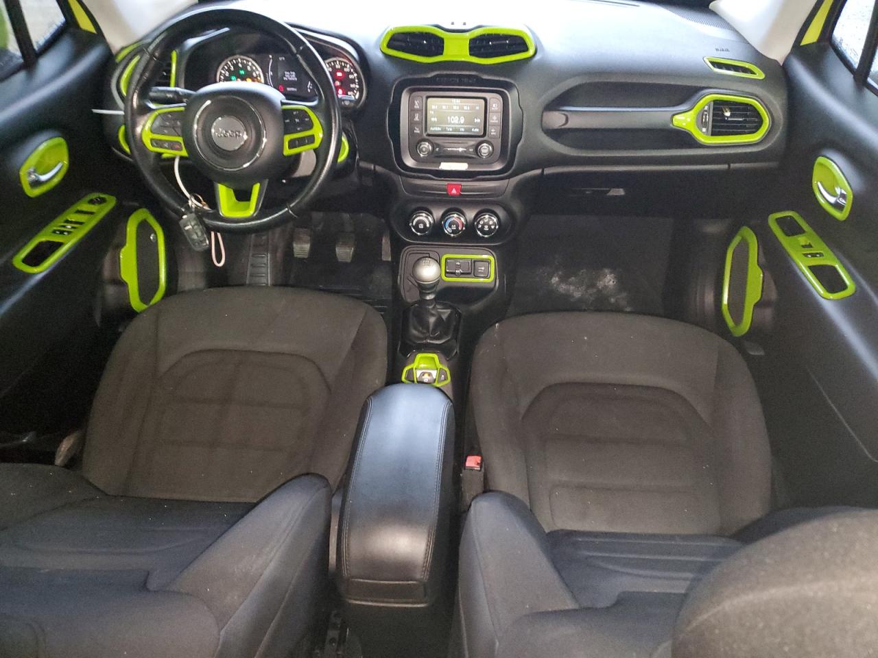 2017 Jeep Renegade - Image 8