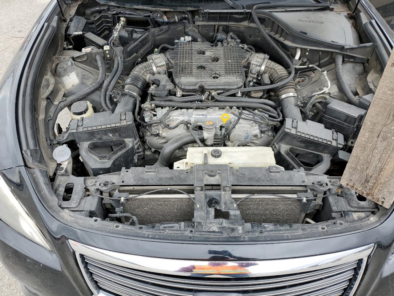 2011 Infiniti M - Image 11