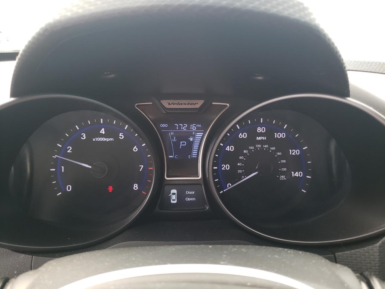 2015 Hyundai Veloster - Image 9