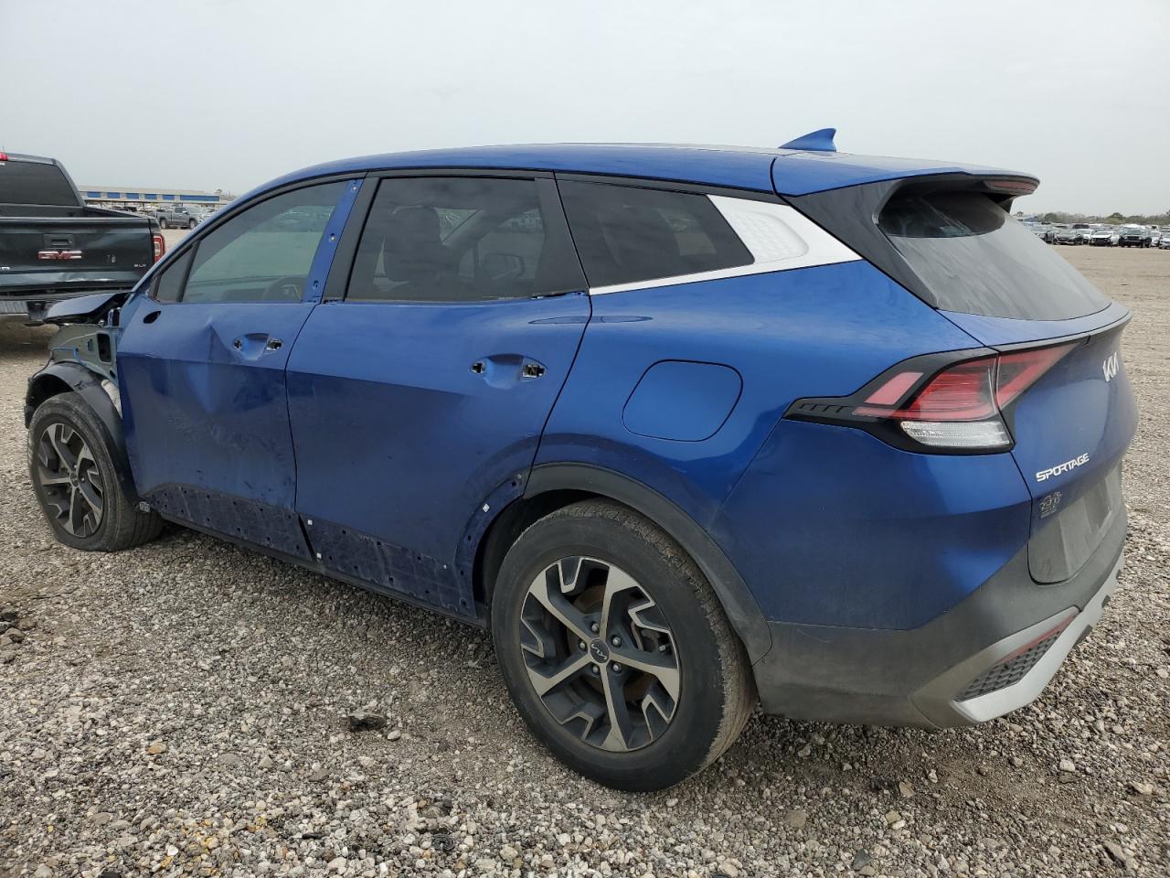 2023 Kia Sportage - Image 2