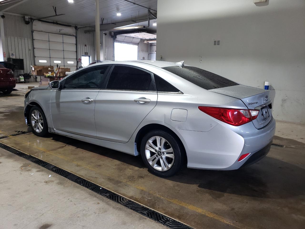 2014 Hyundai Sonata - Image 2