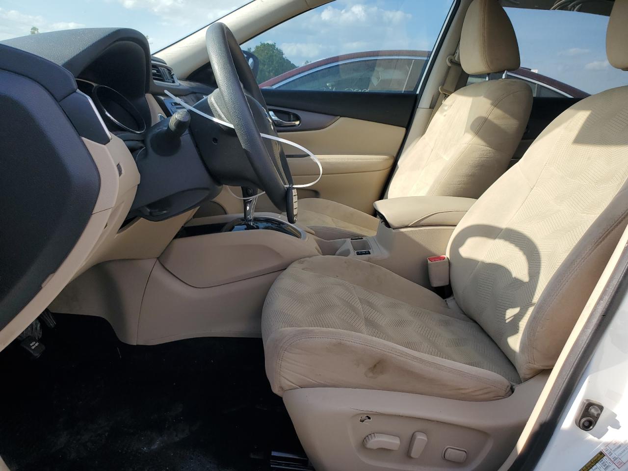 2016 Nissan Rogue - Image 7