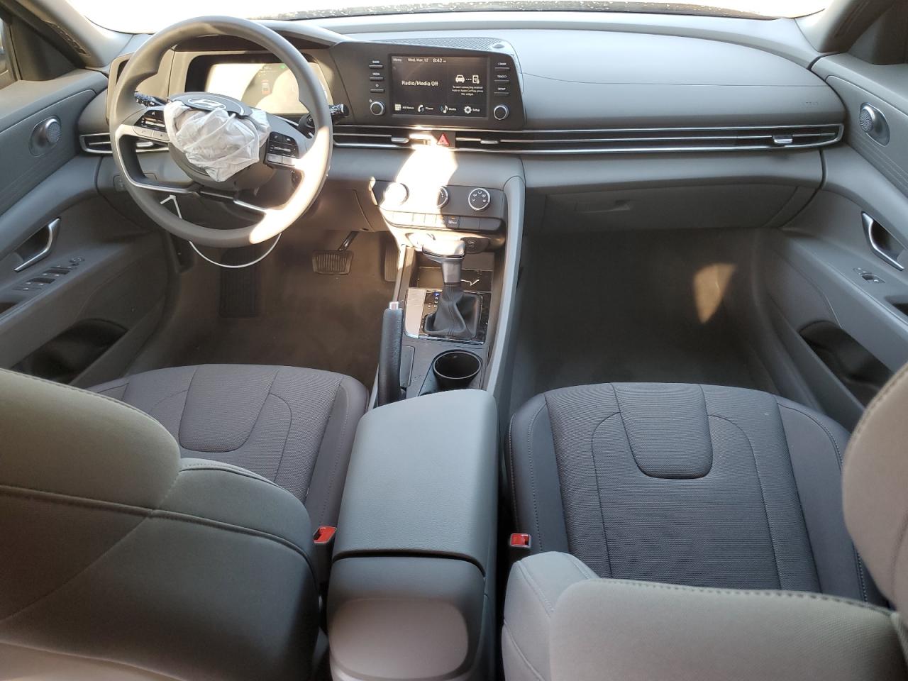 2024 Hyundai Elantra - Image 8
