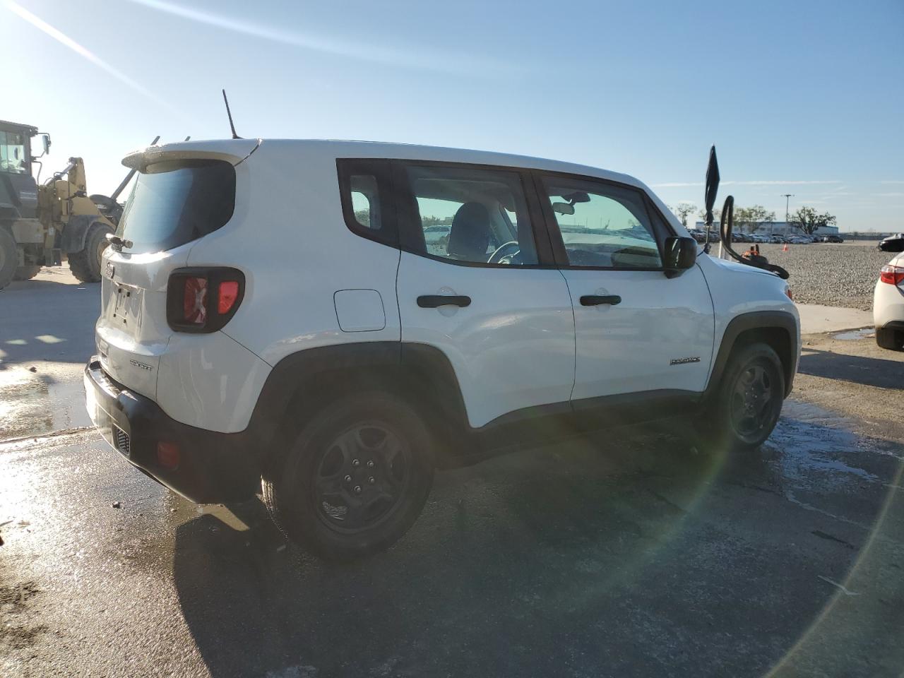 2020 Jeep Renegade - Image 3
