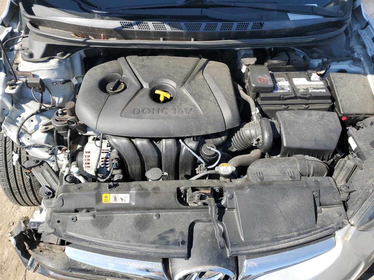 2016 Hyundai Elantra - Image 11