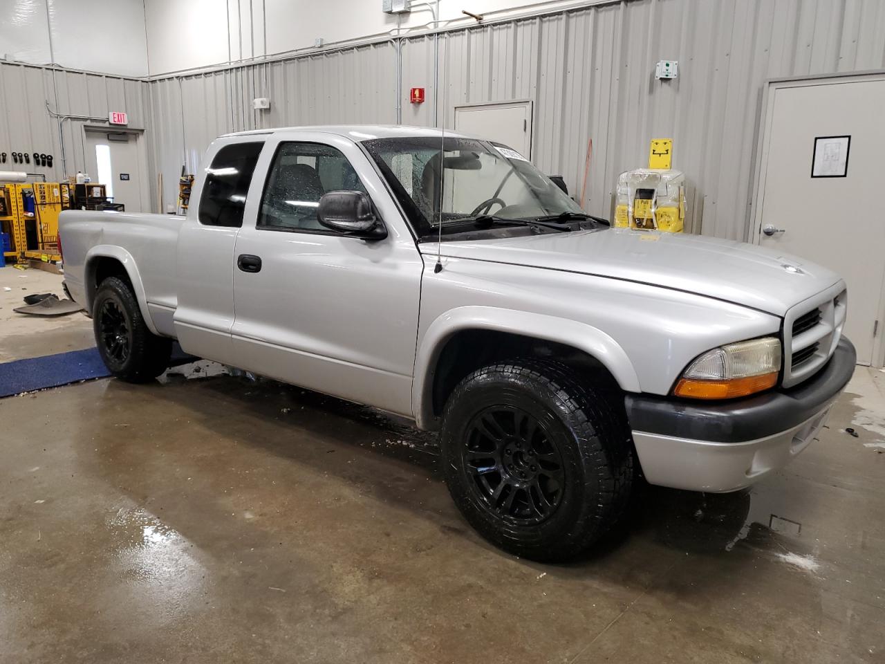 2003 Dodge Dakota - Image 4