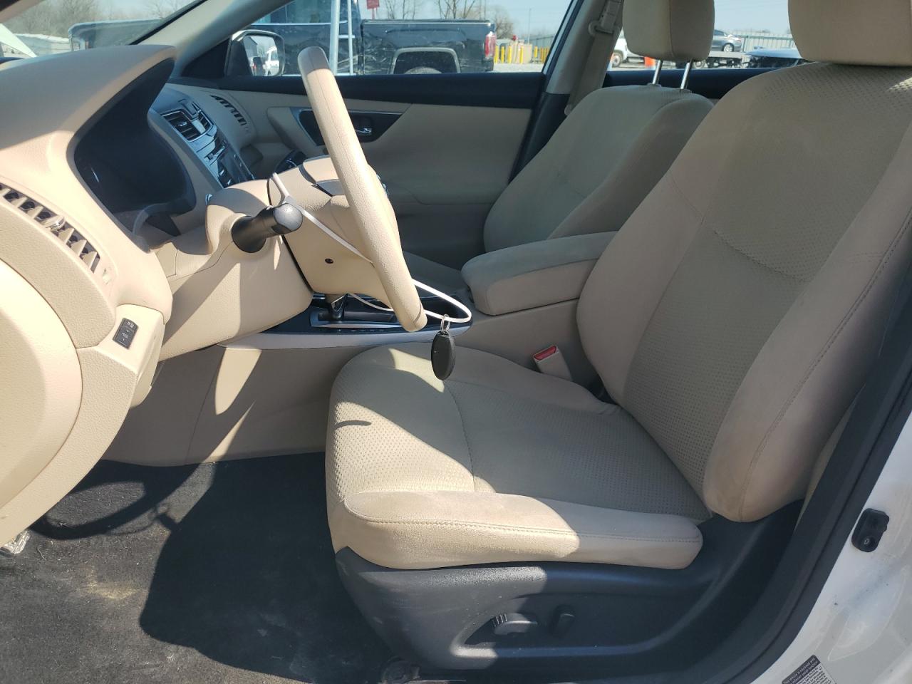 2015 Nissan Altima - Image 7