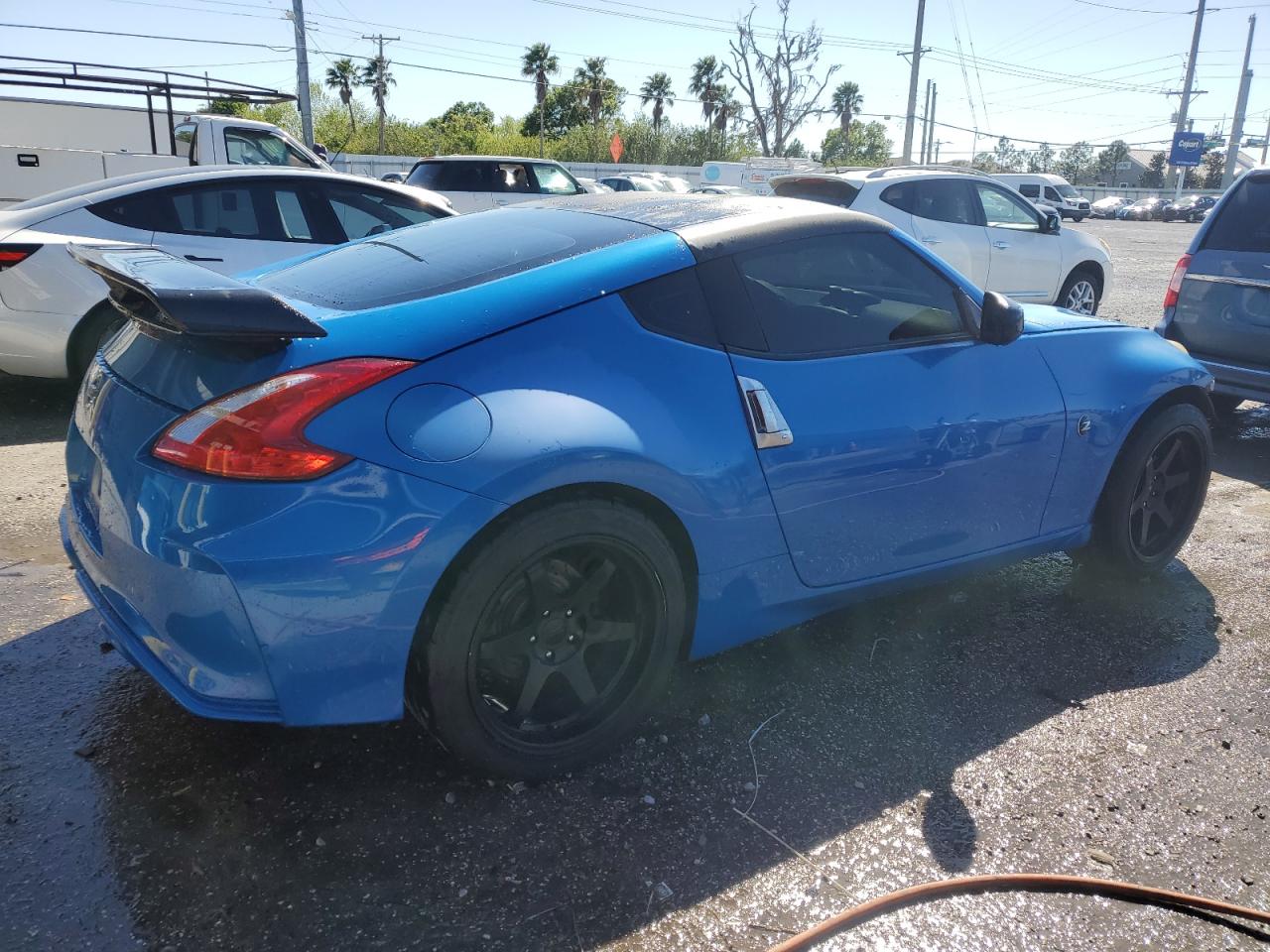 2011 Nissan 370Z - Image 3