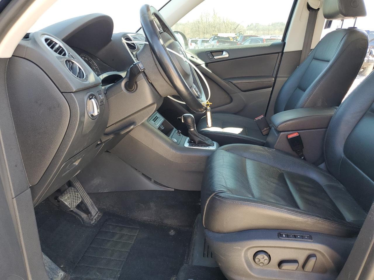 2016 Volkswagen Tiguan - Image 7