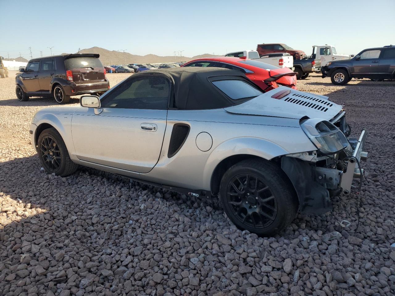 2000 Toyota MR2 - Image 2