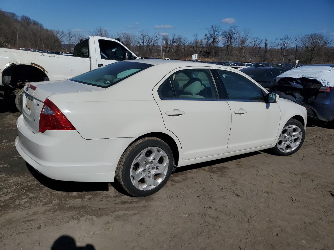 2010 Ford Fusion - Image 3