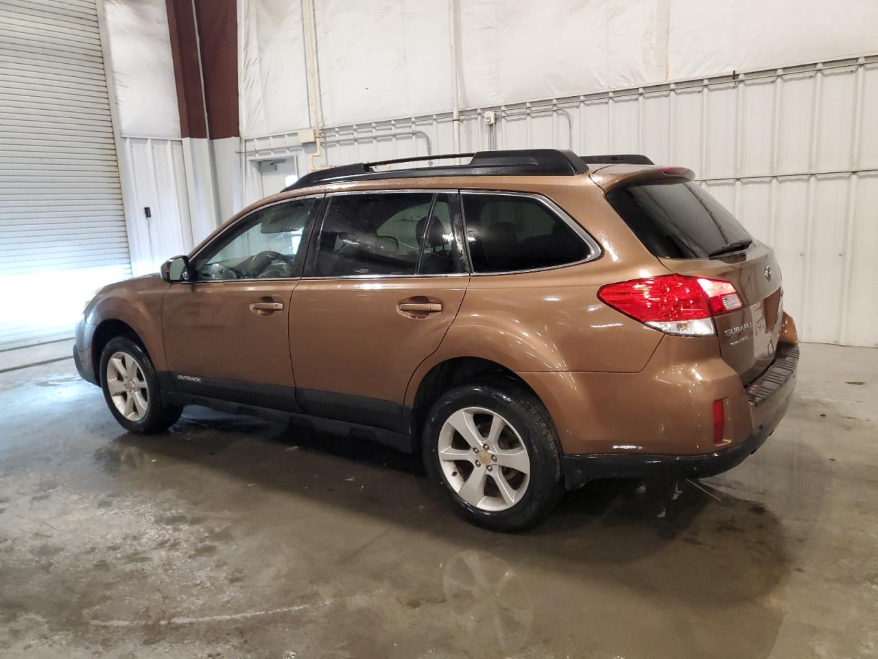 2013 Subaru Outback - Image 2