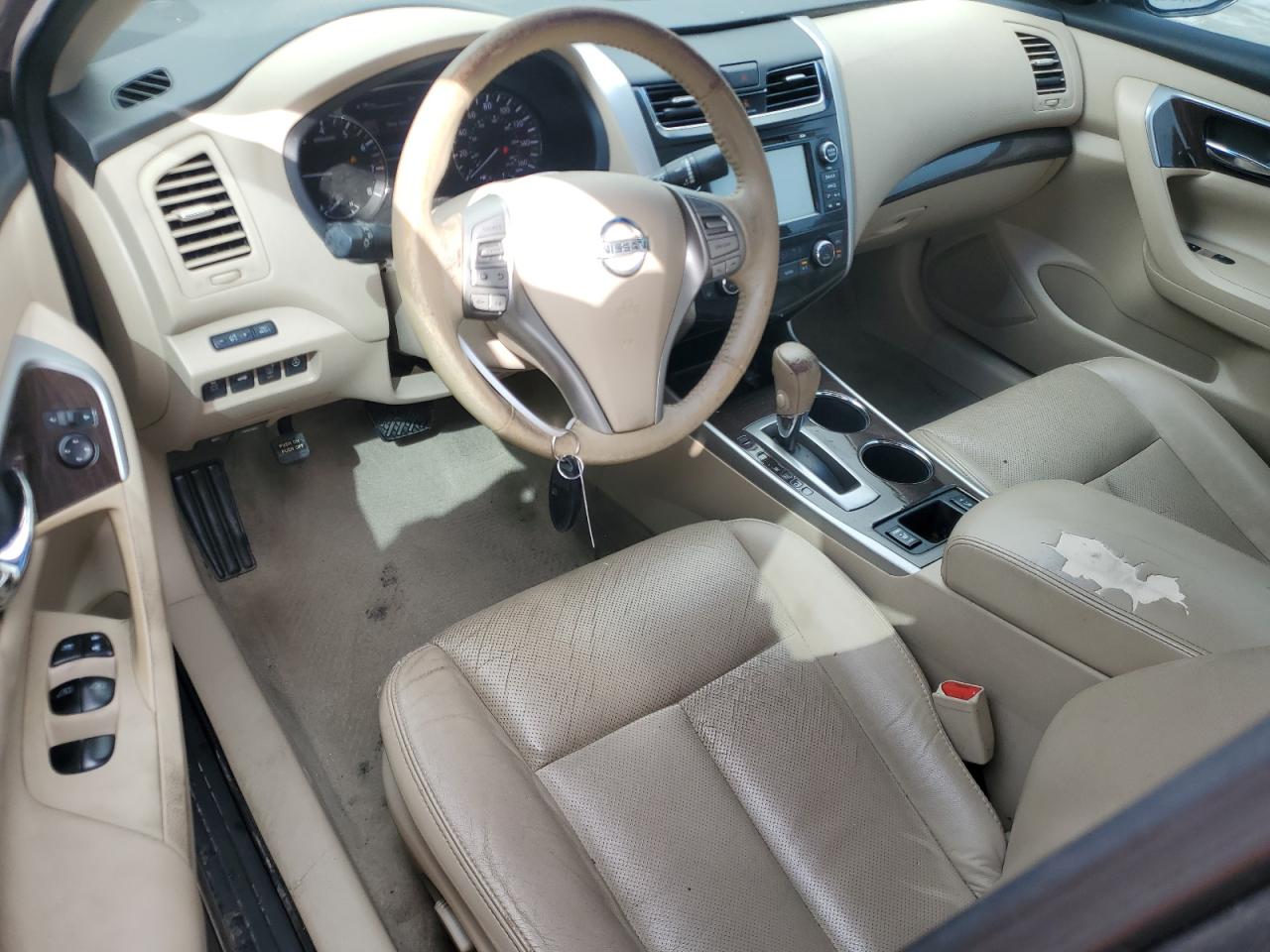 2014 Nissan Altima - Image 8