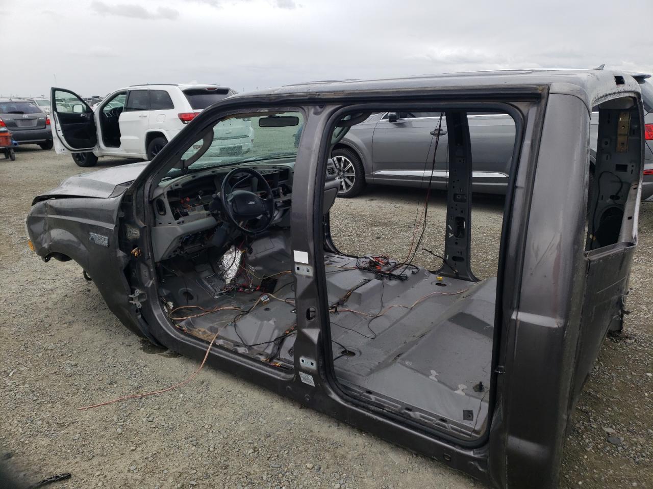 2004 Ford F250 - Image 2