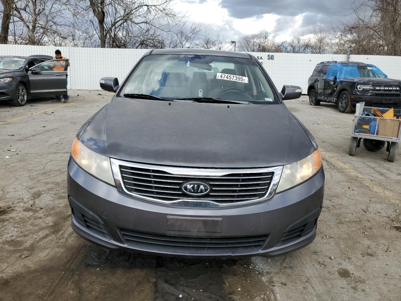 2010 Kia Optima - Image 5