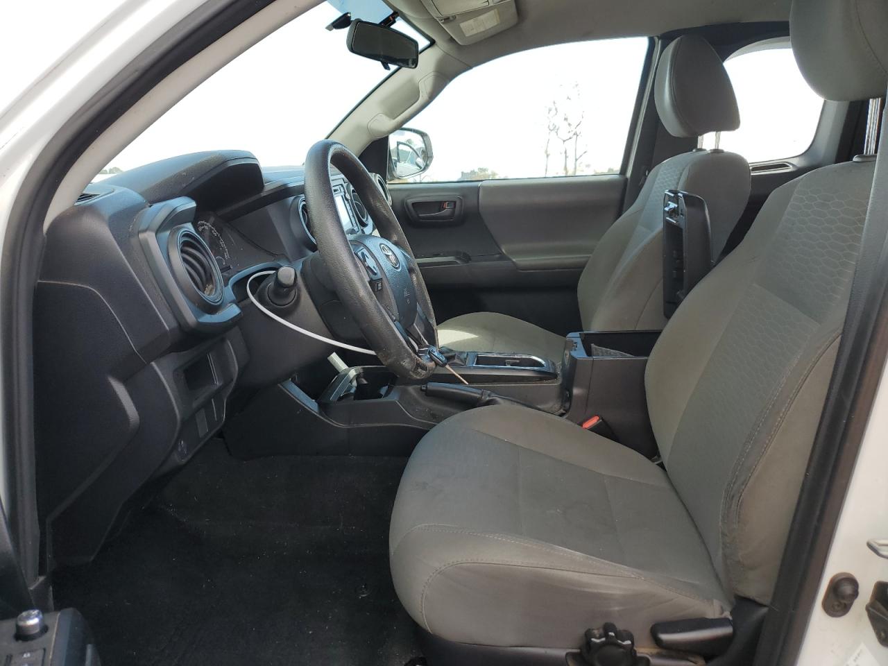 2017 Toyota Tacoma - Image 7