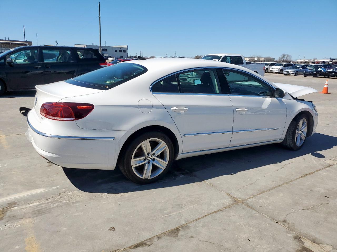 2014 Volkswagen Passat CC - Image 3