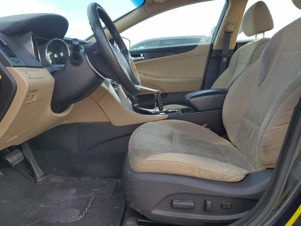 2013 Hyundai Sonata - Image 7