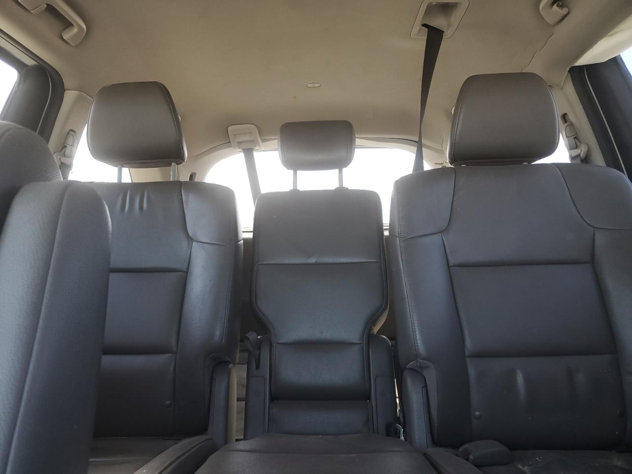 2015 Honda Odyssey - Image 10