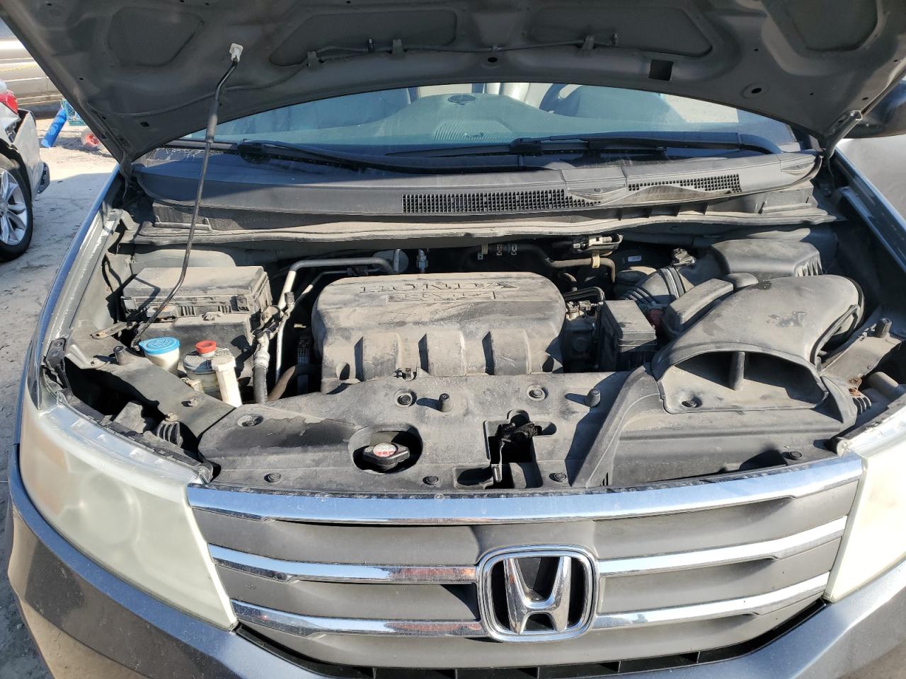 2011 Honda Odyssey - Image 12