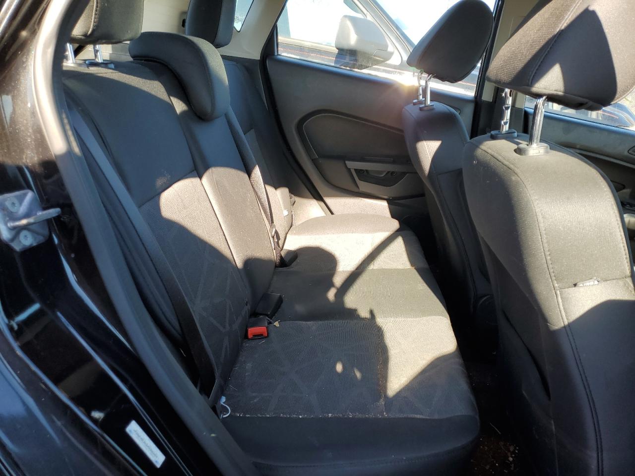 2013 Ford Fiesta - Image 10