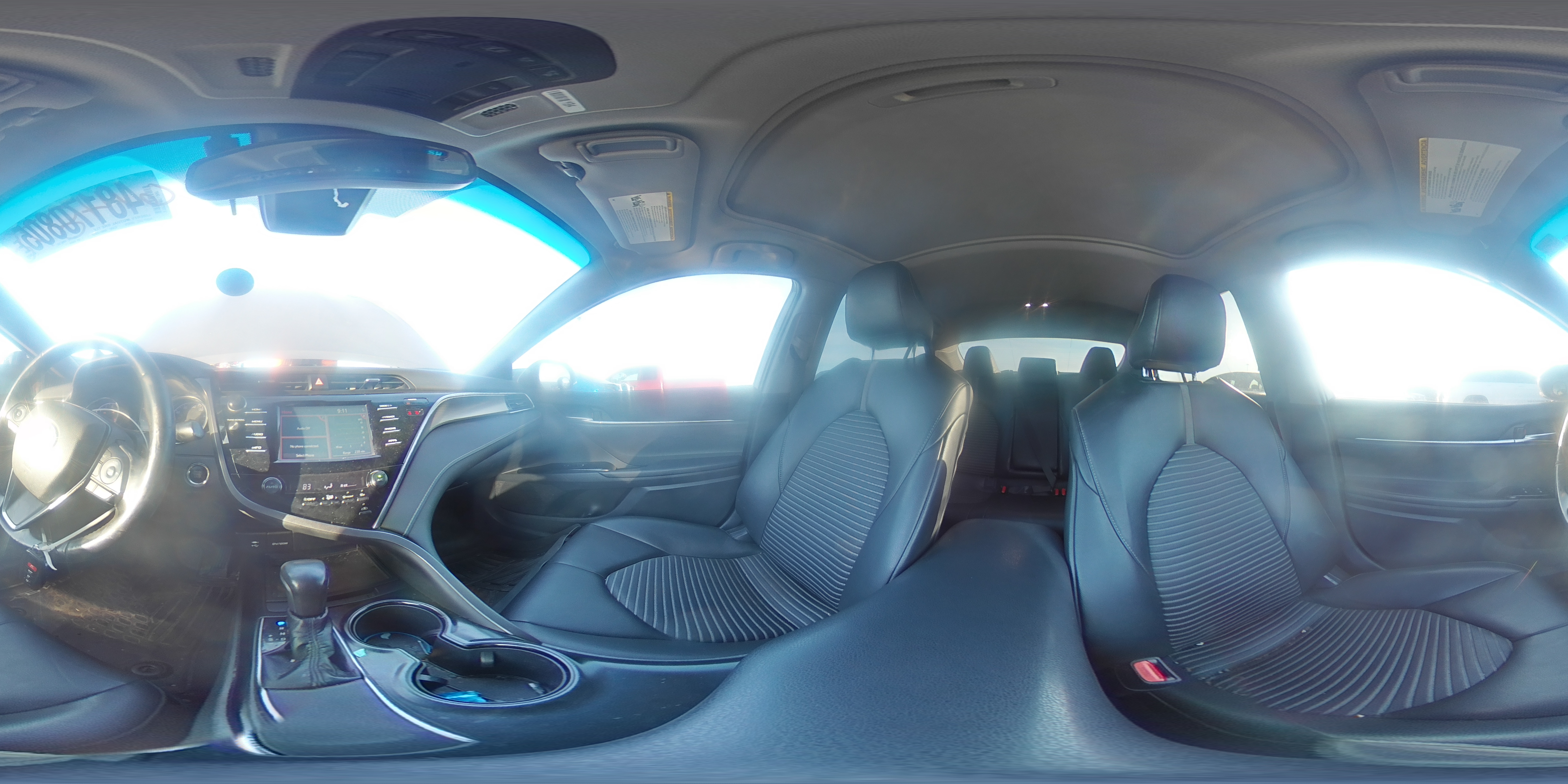 2018 Toyota Camry - Image 12
