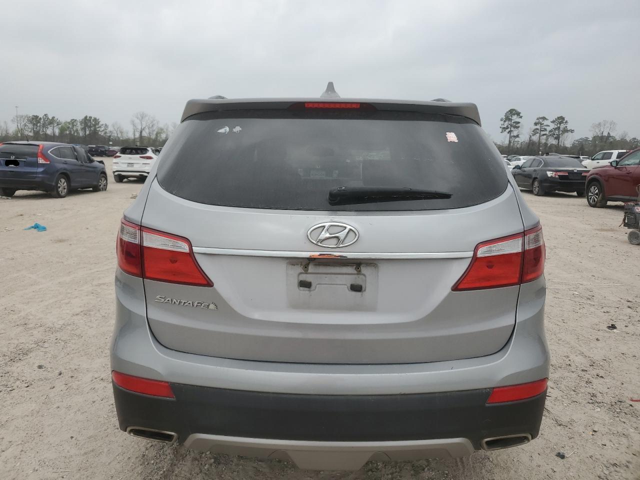 2016 Hyundai Santa Fe - Image 6