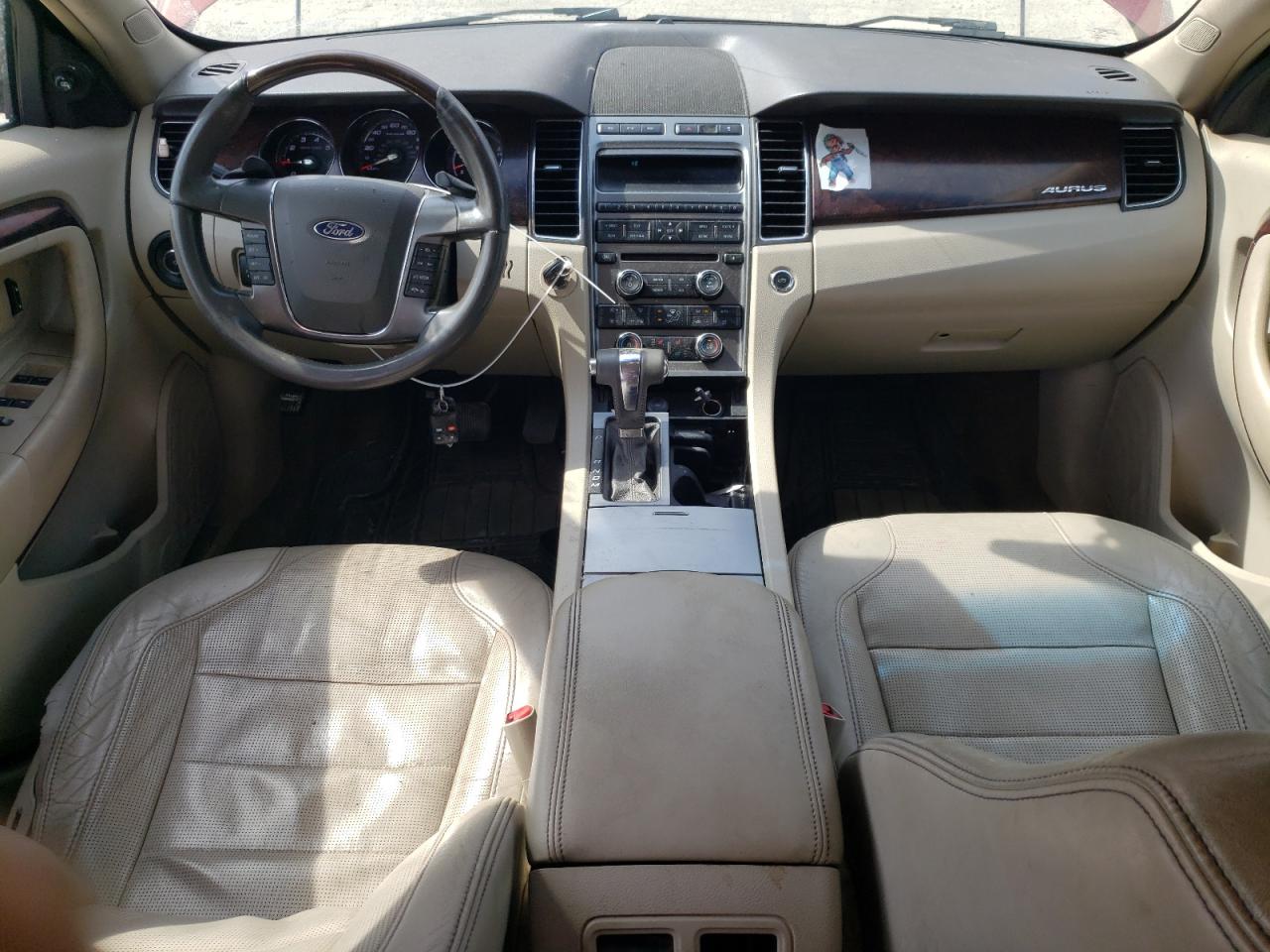 2010 Ford Taurus - Image 8