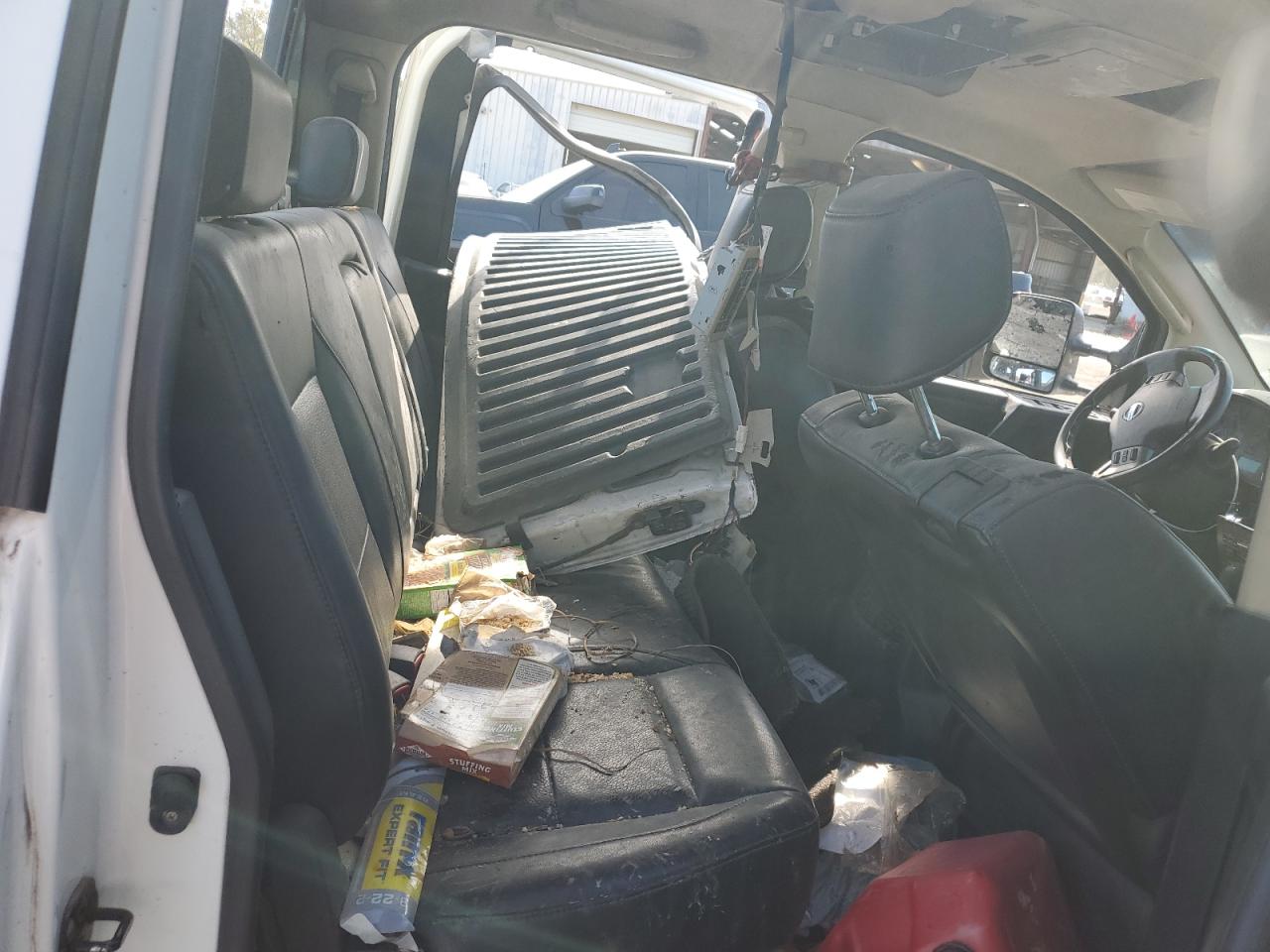 2008 Nissan Titan - Image 10