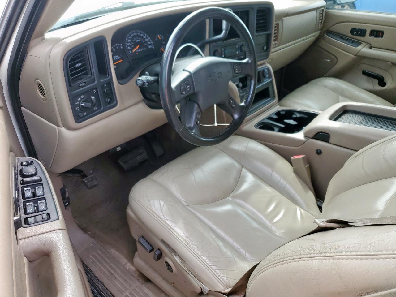 2006 Chevrolet Avalanche - Image 8