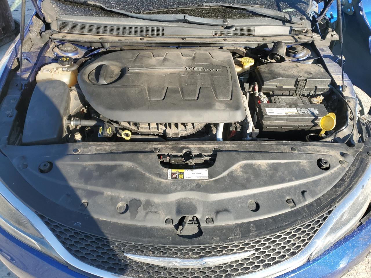 2015 Chrysler 200 - Image 12