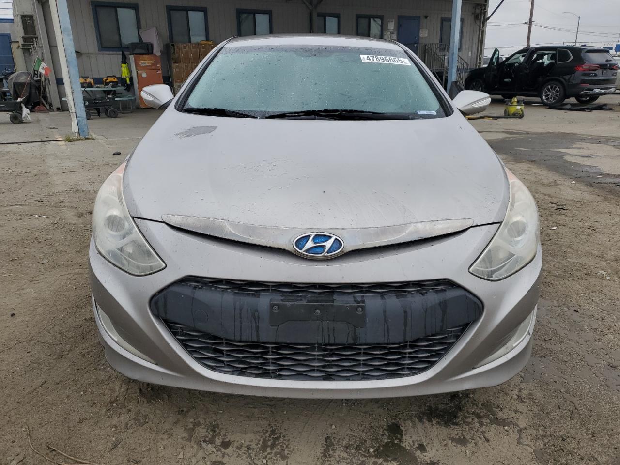 2012 Hyundai Sonata - Image 5